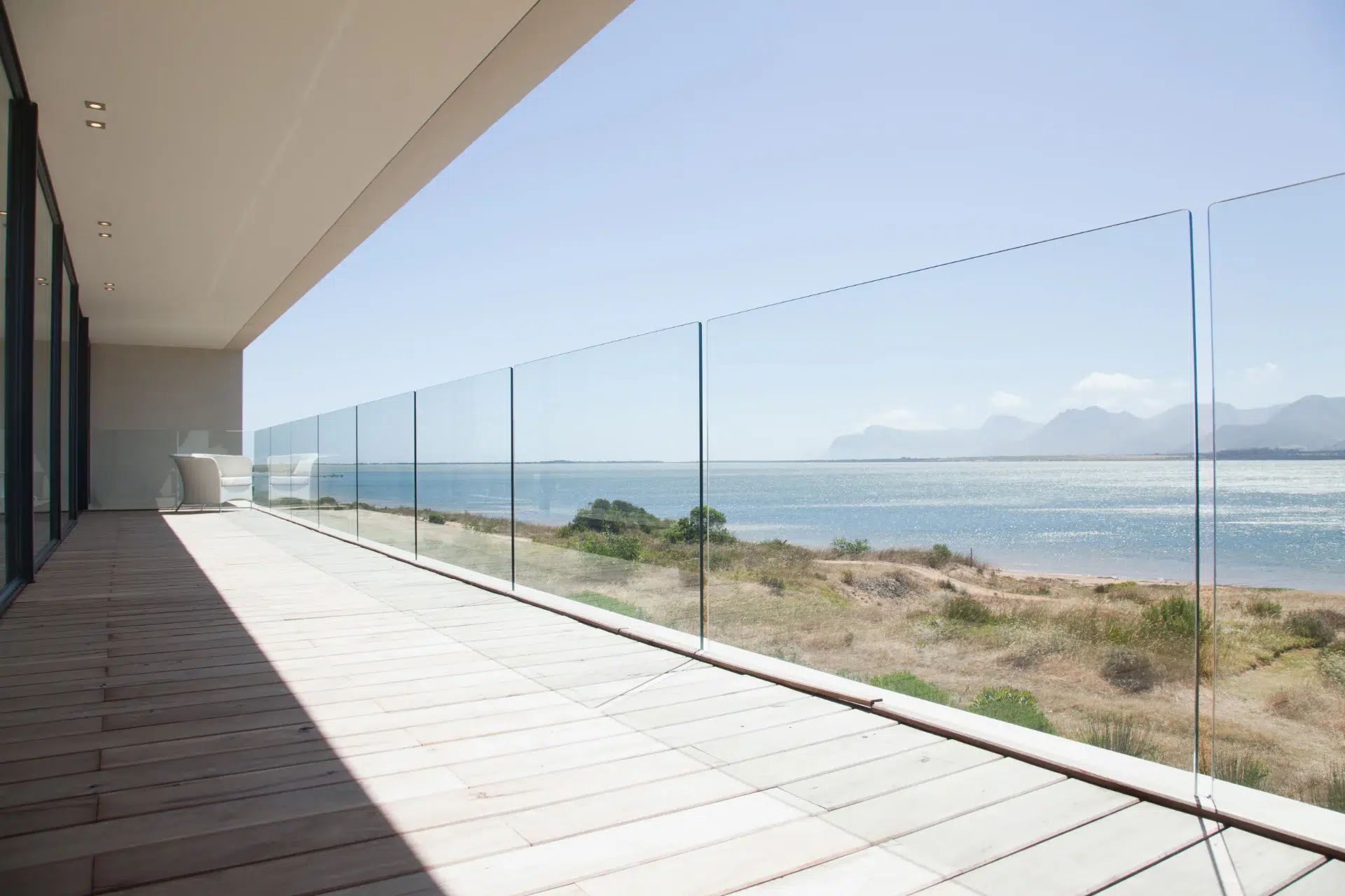 VLX 120 Glass Railing System in San Antonio, TX | Juniper Windows San Antonio - detail 1